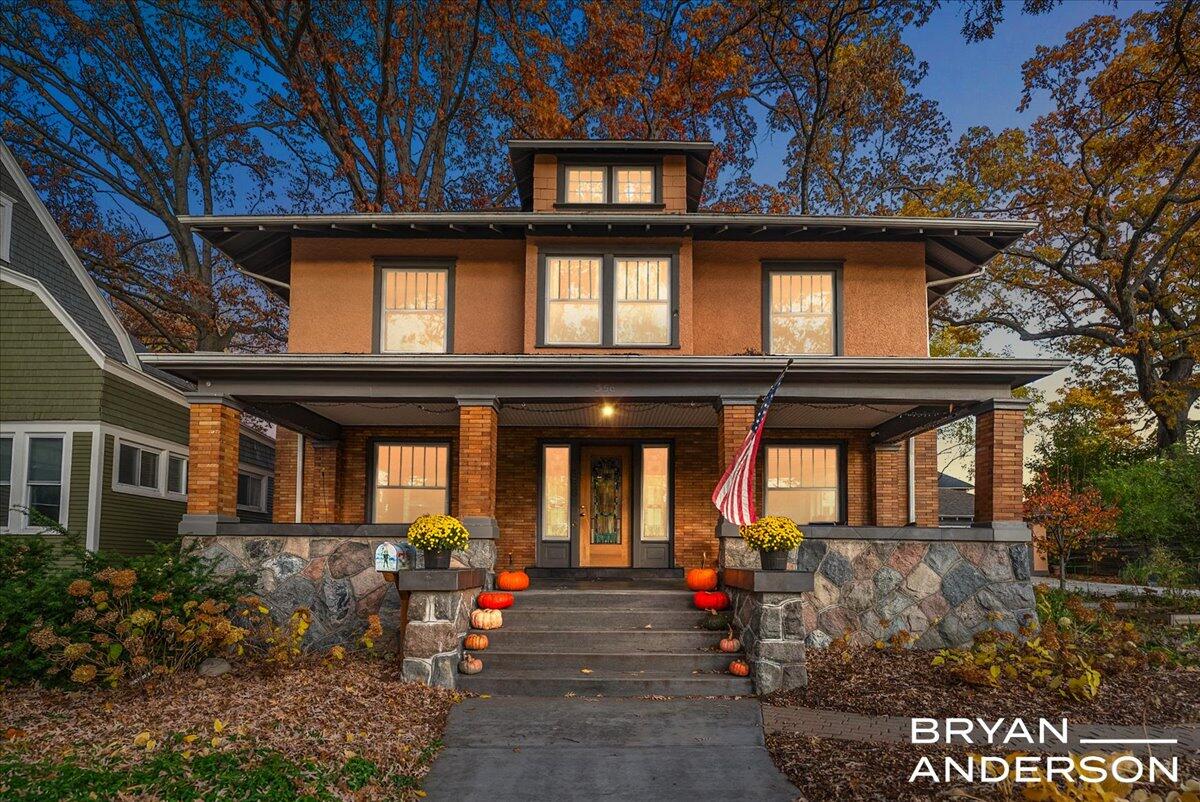 356 Woodmere Avenue SE