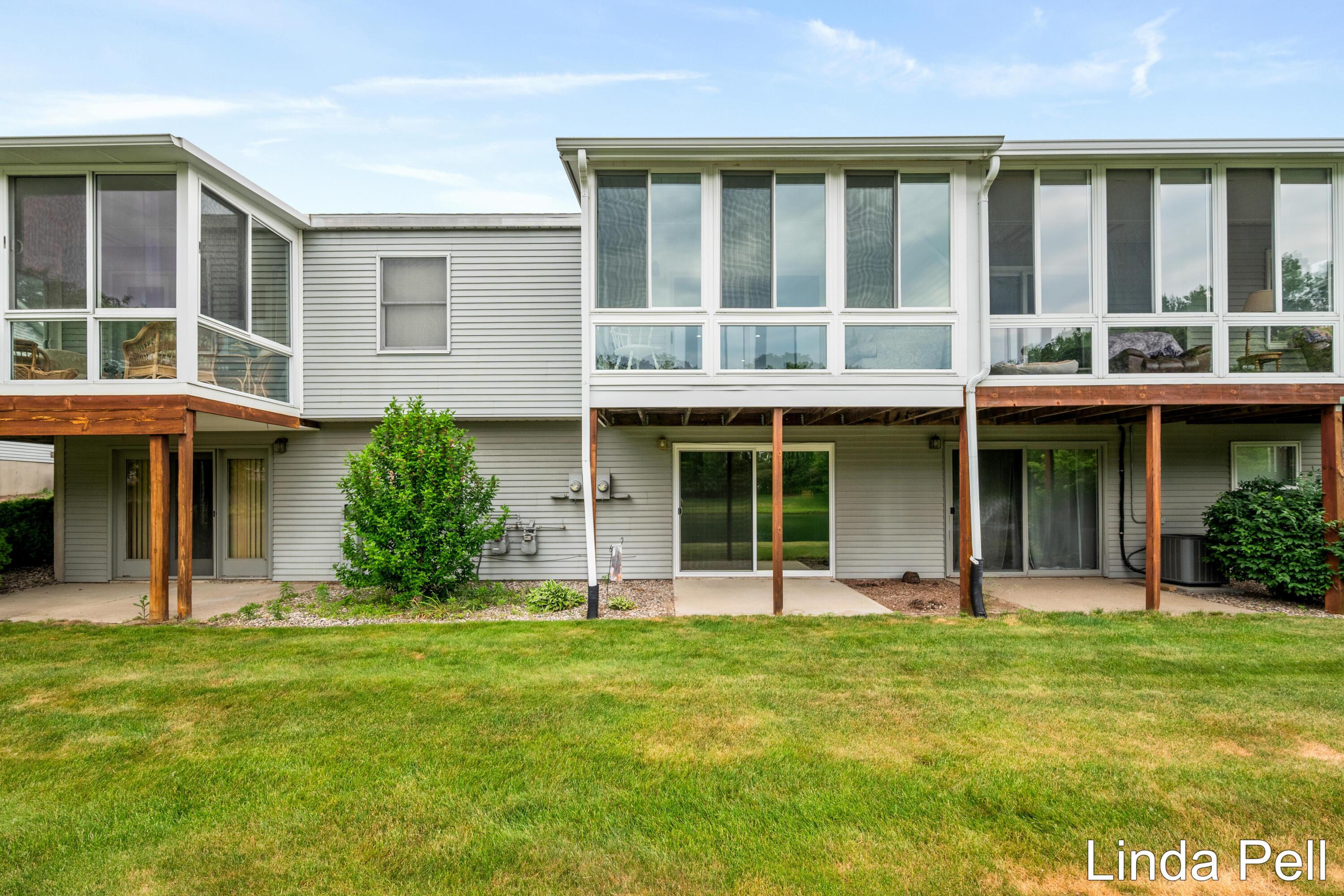 179 Laurelwood Court SW