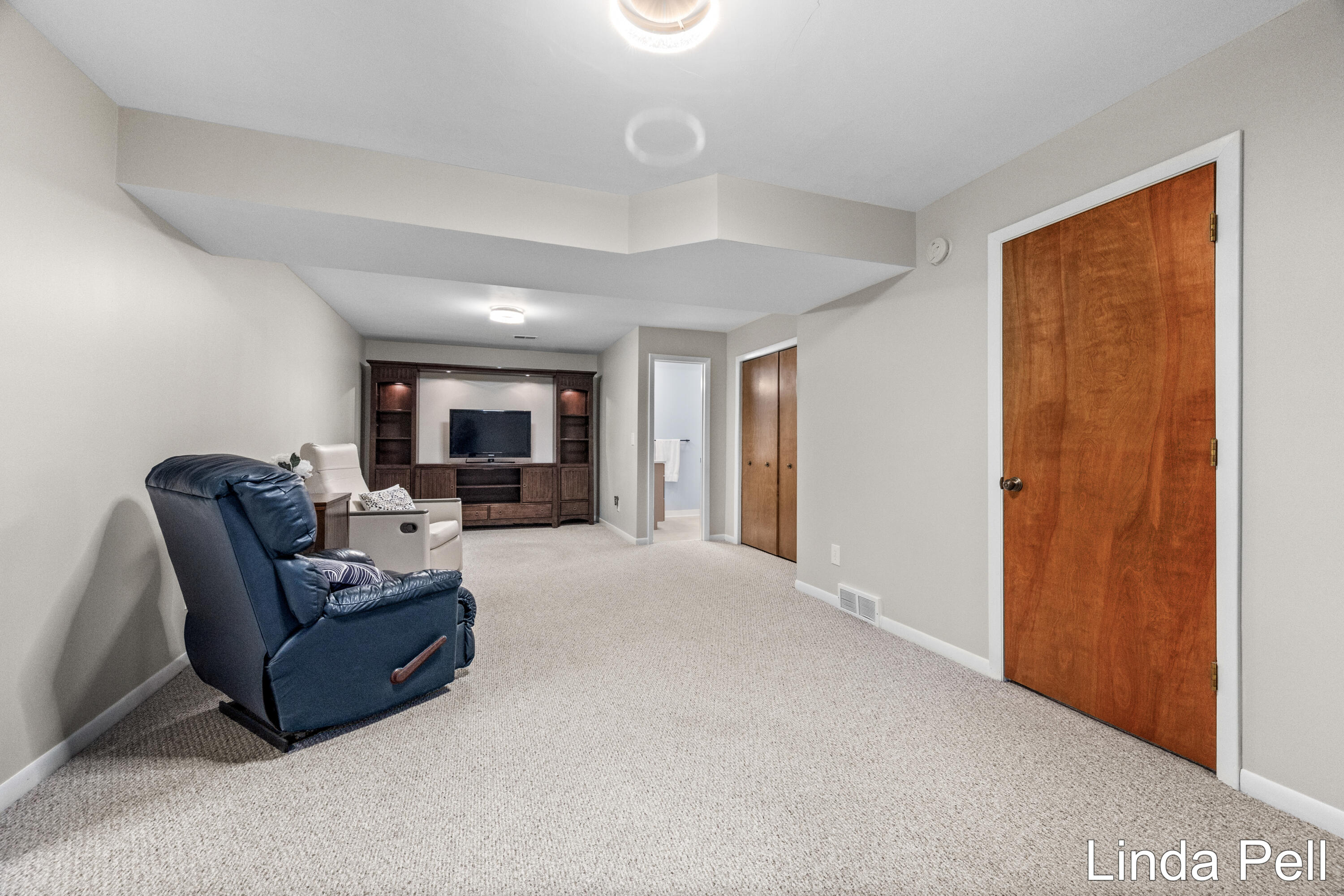179 Laurelwood Court SW