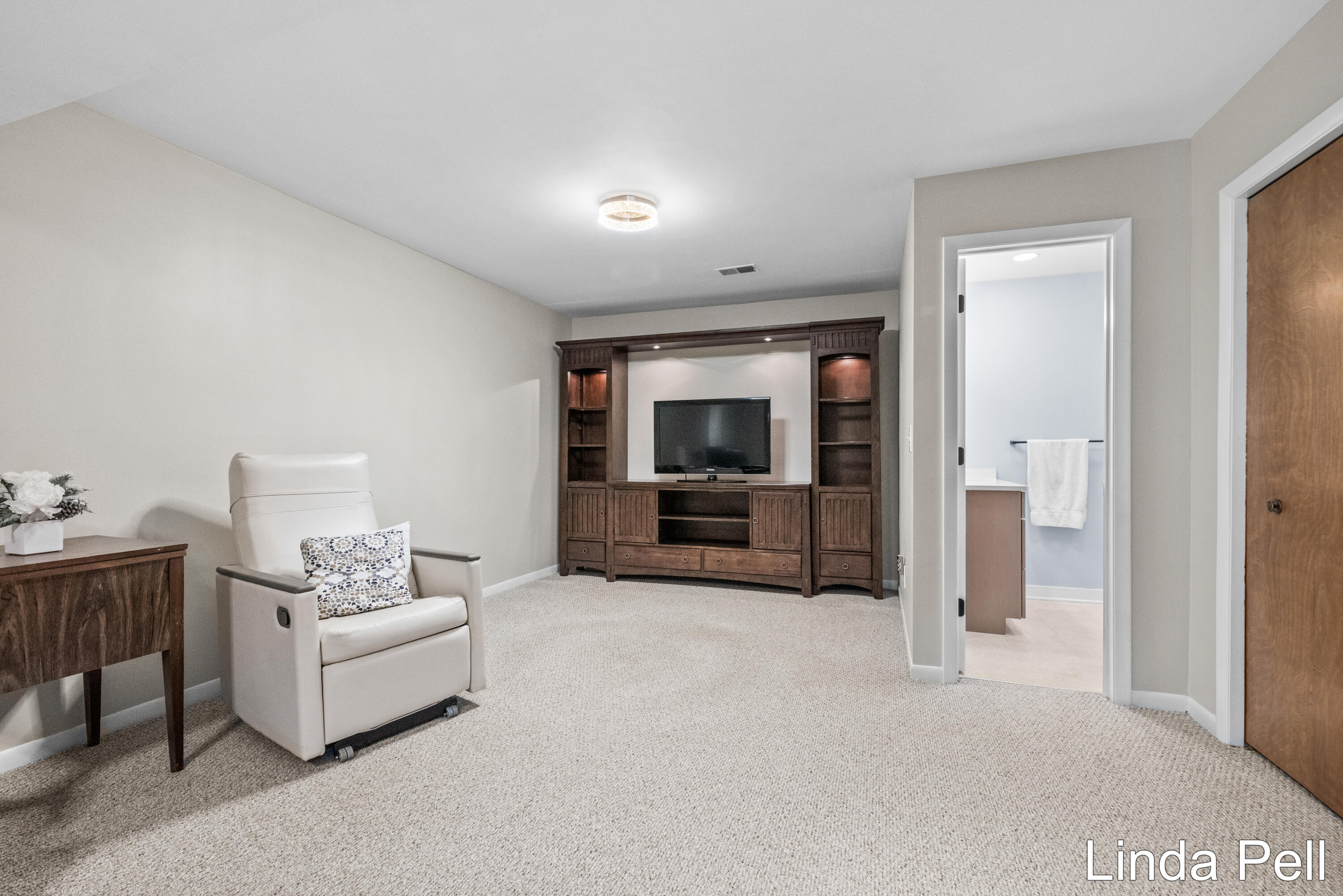 179 Laurelwood Court SW