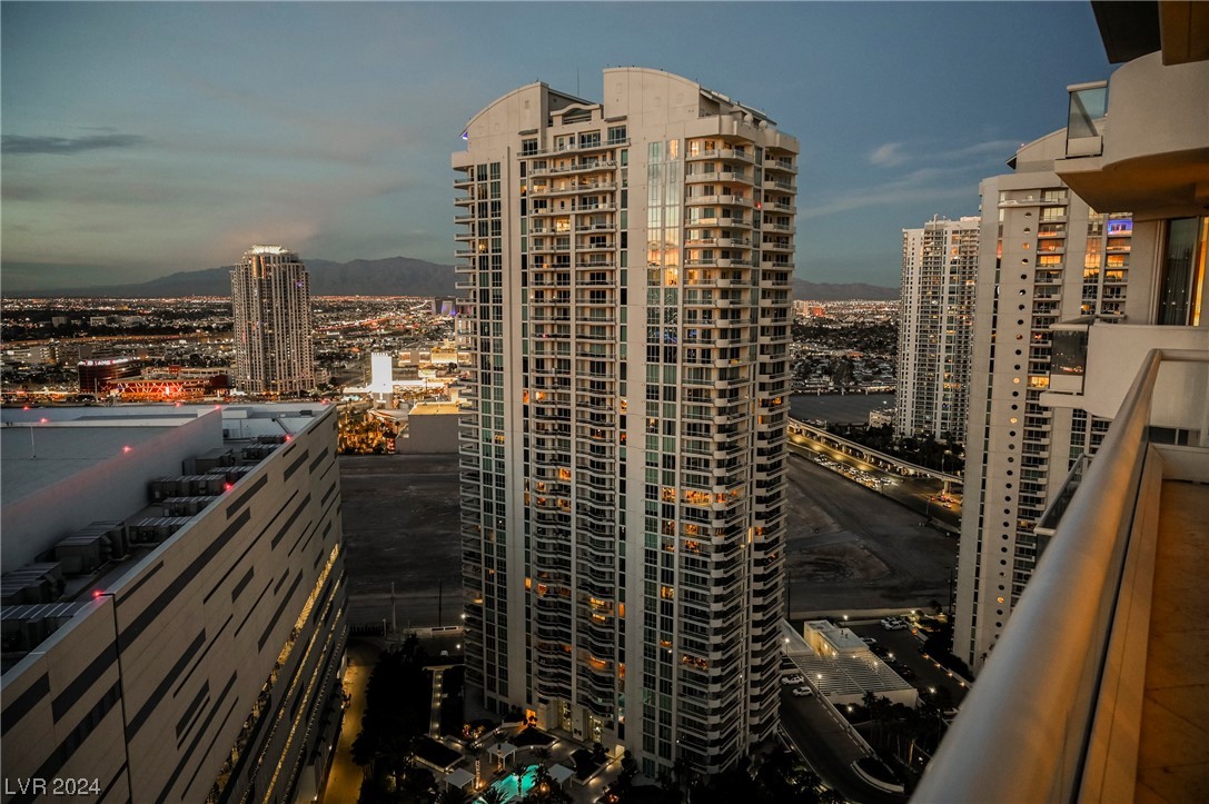 2877 Paradise Road 3004