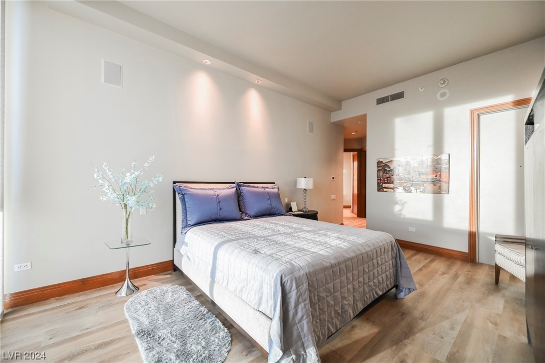 2877 Paradise Road 3004