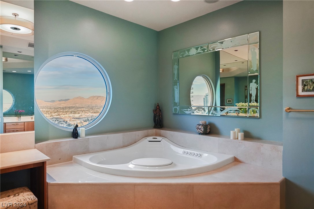 2877 Paradise Road 3004