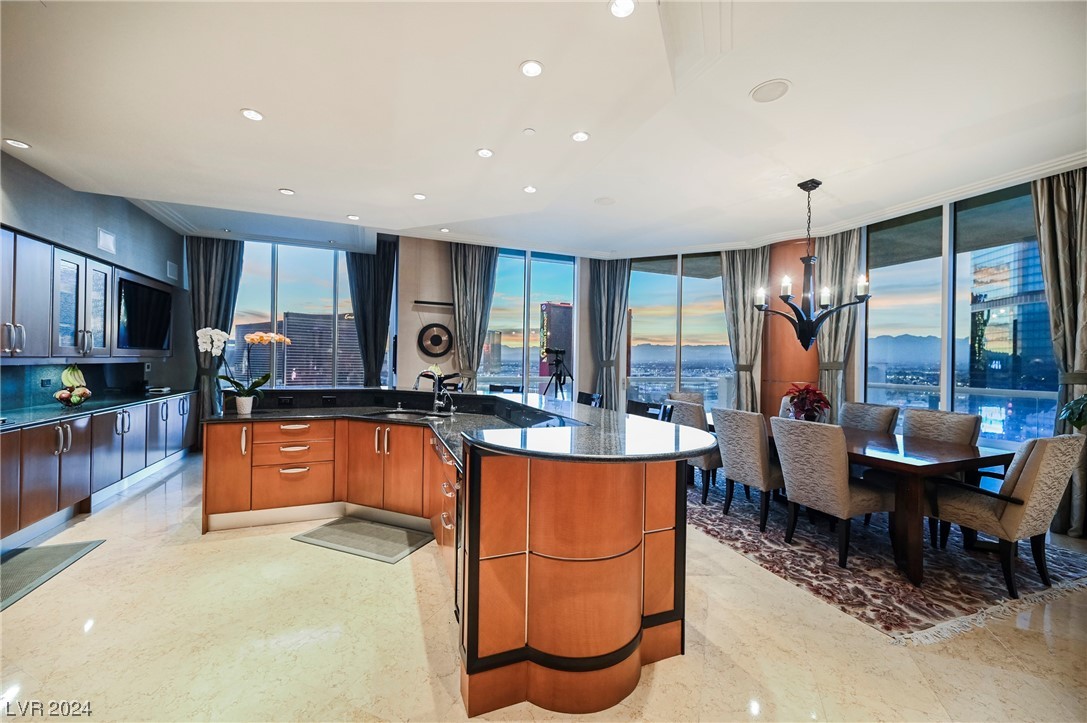 2877 Paradise Road 3004