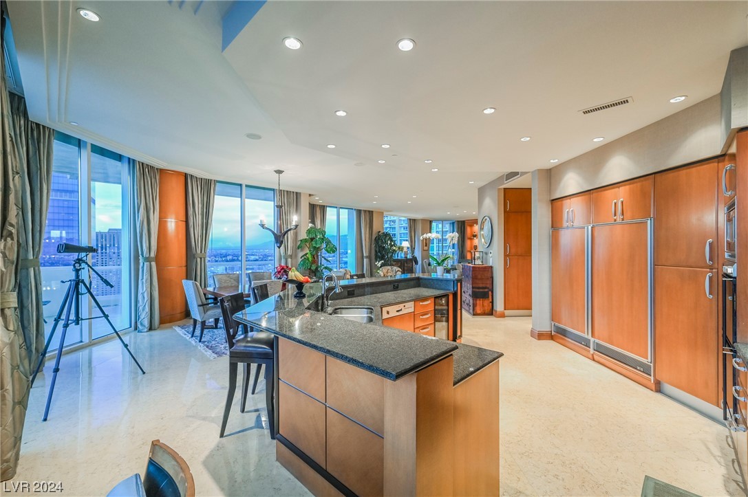 2877 Paradise Road 3004