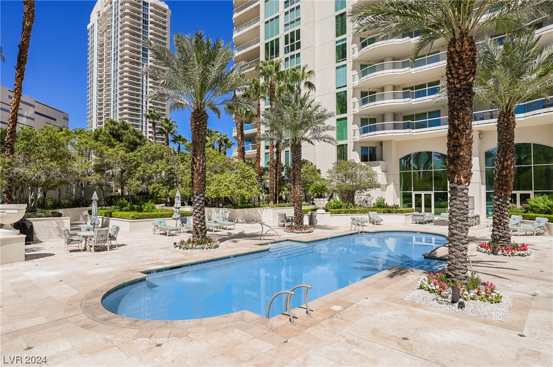 2877 Paradise Road 3004