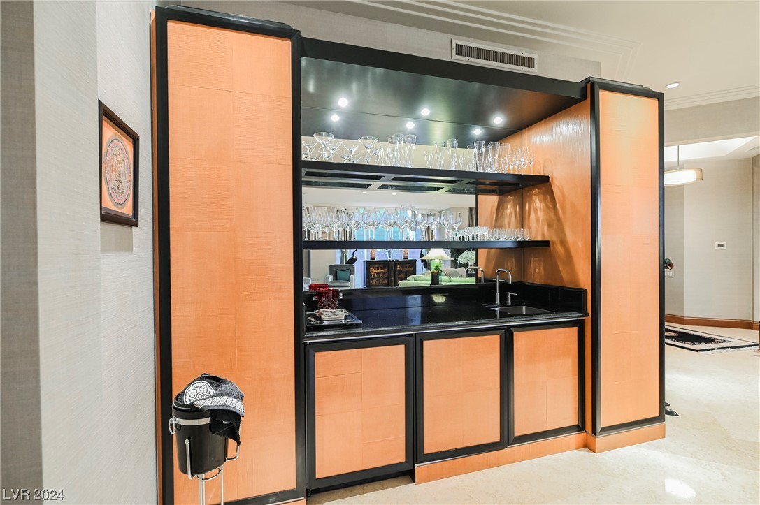 2877 Paradise Road 3004