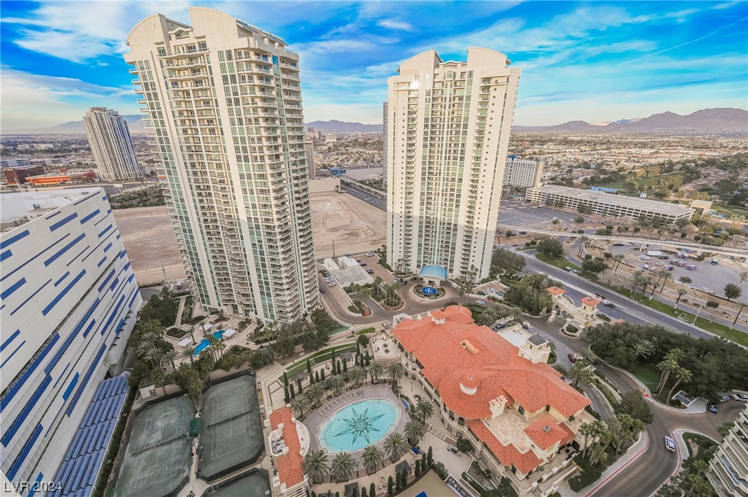 2877 Paradise Road 3004