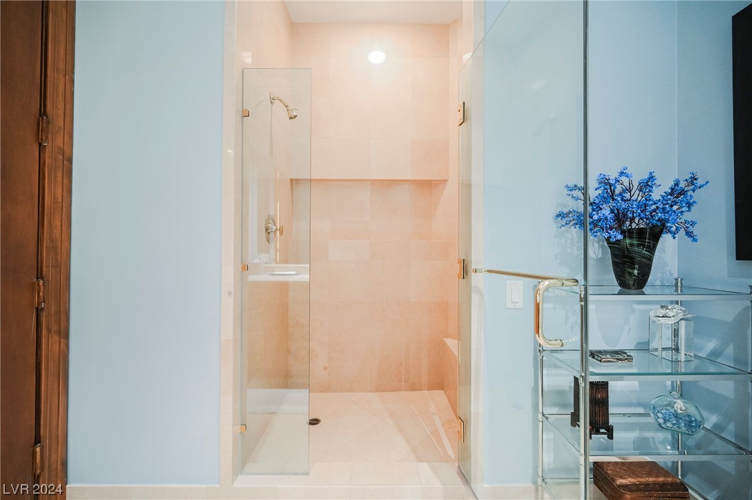 2877 Paradise Road 3004