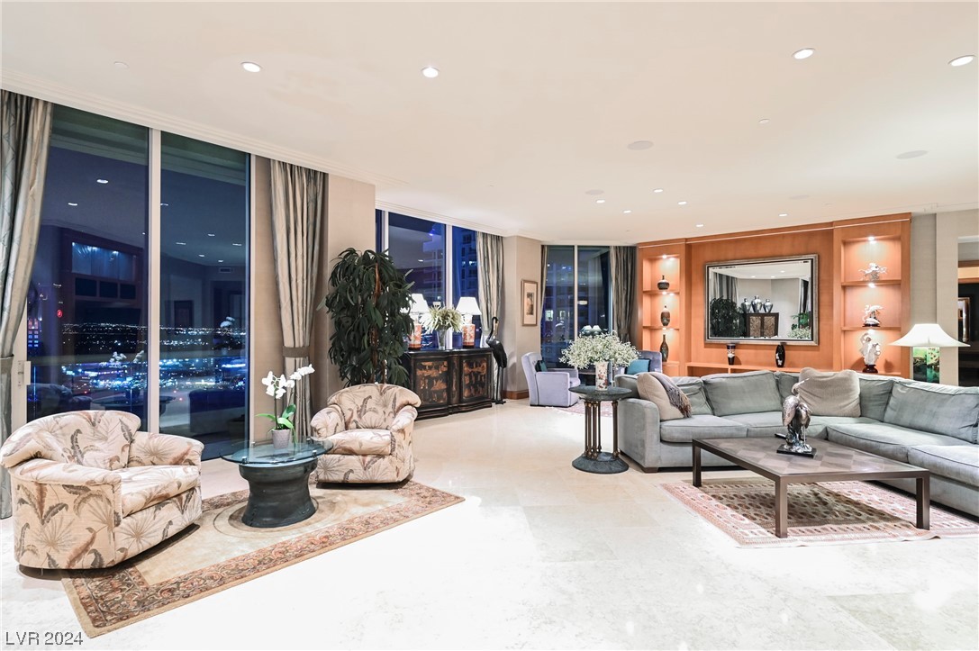 2877 Paradise Road 3004