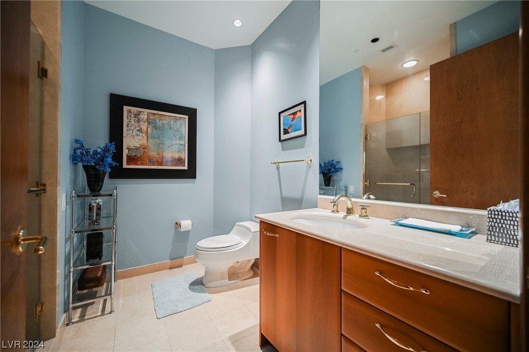 2877 Paradise Road 3004