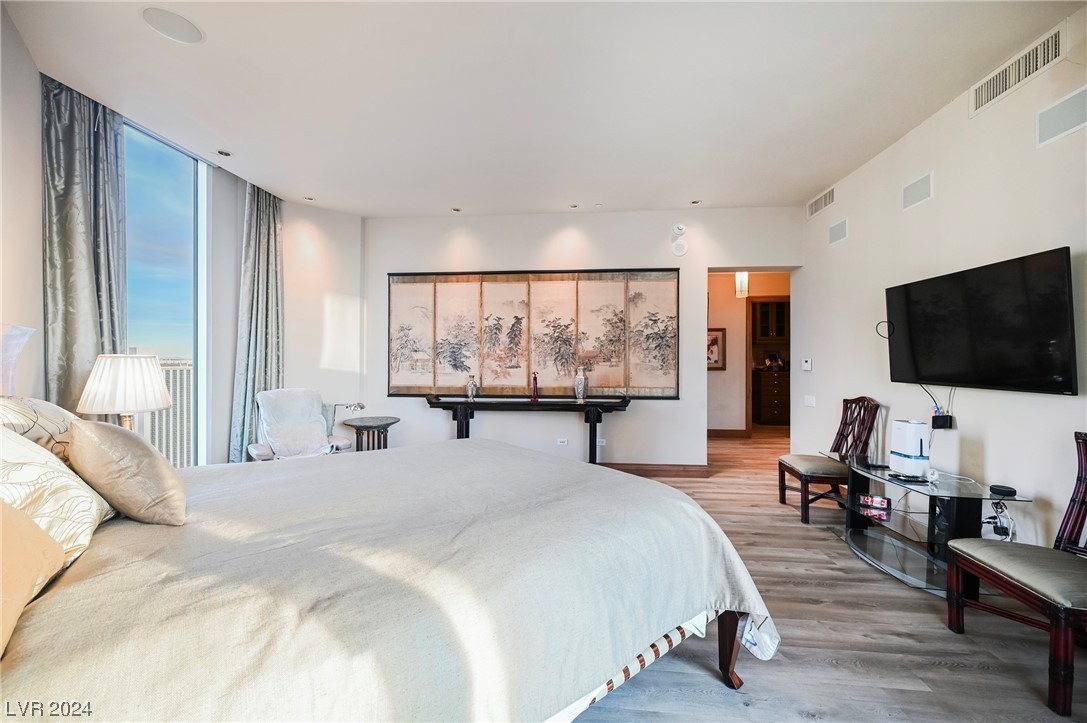 2877 Paradise Road 3004