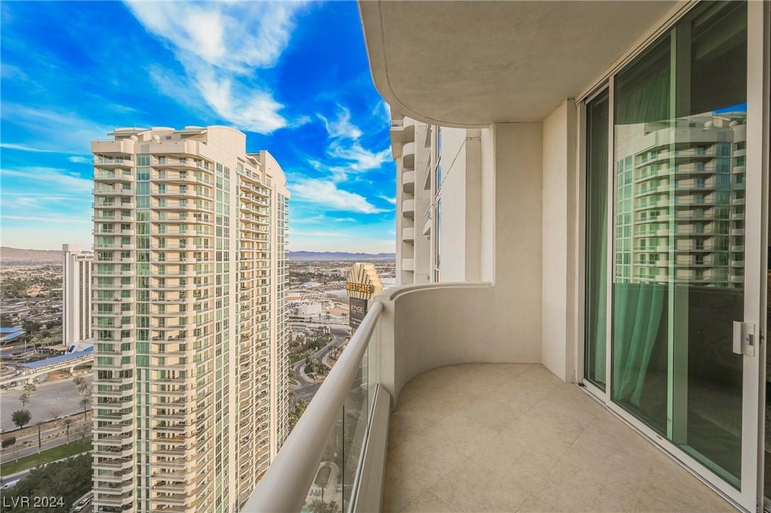 2877 Paradise Road 3004