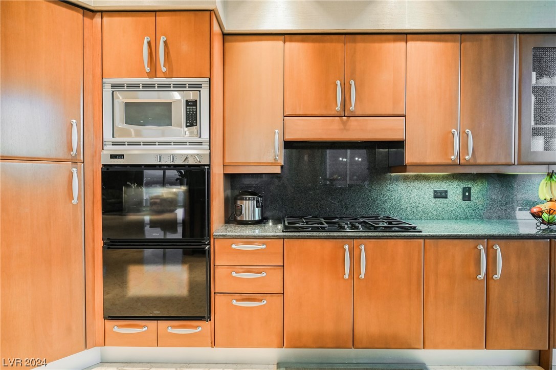 2877 Paradise Road 3004