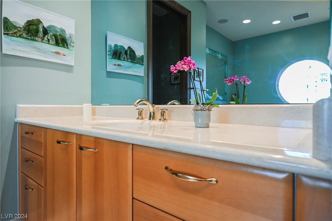 2877 Paradise Road 3004