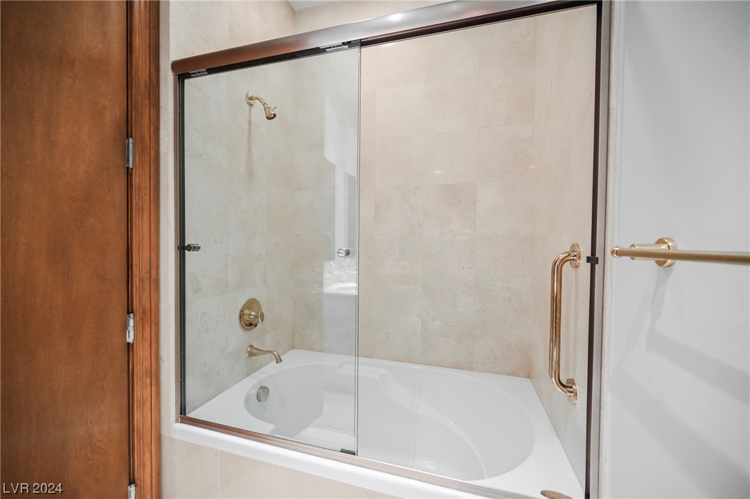 2877 Paradise Road 3004