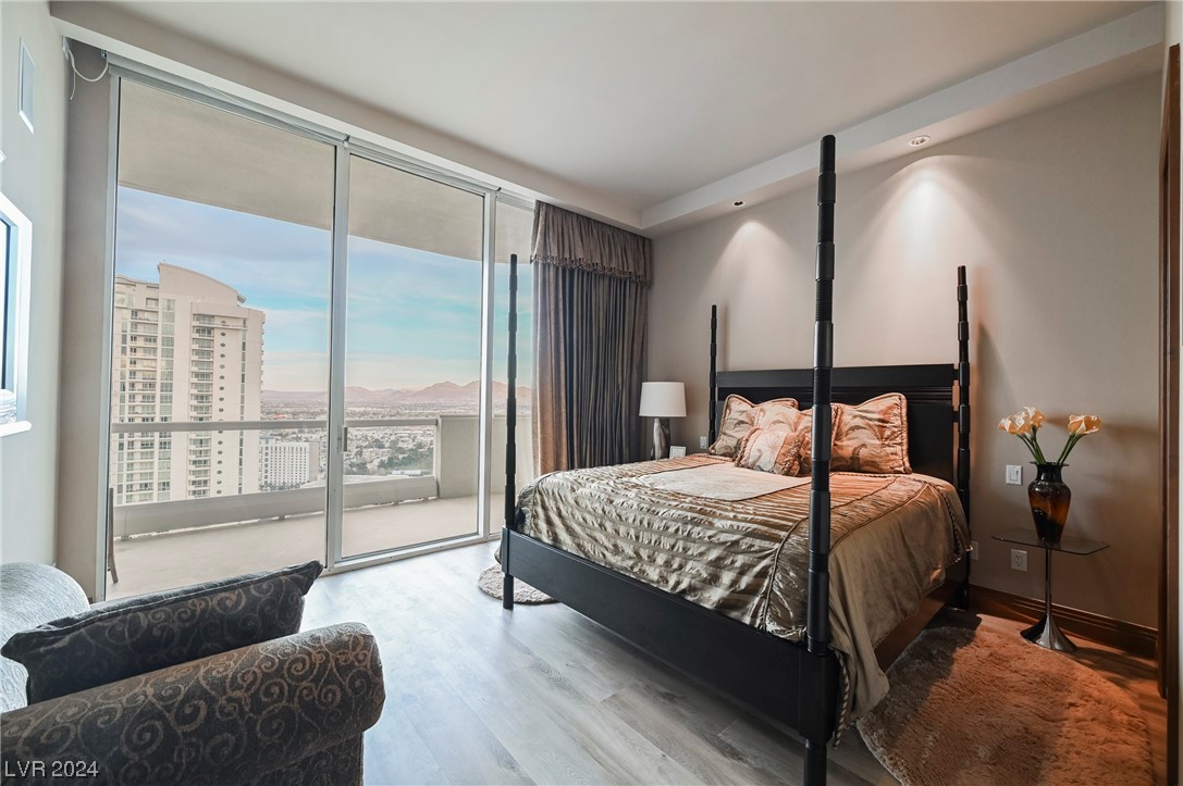 2877 Paradise Road 3004