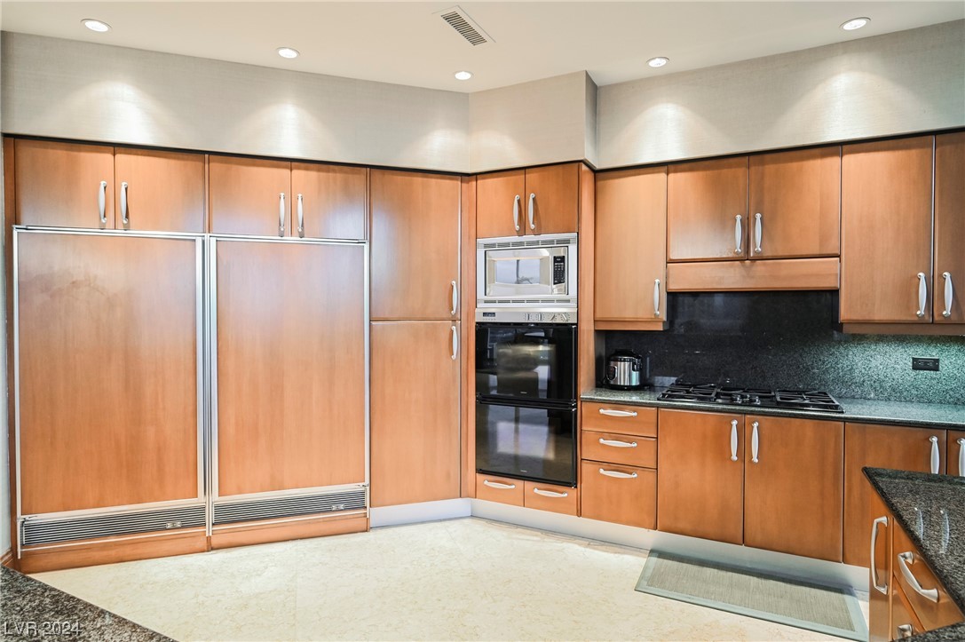 2877 Paradise Road 3004