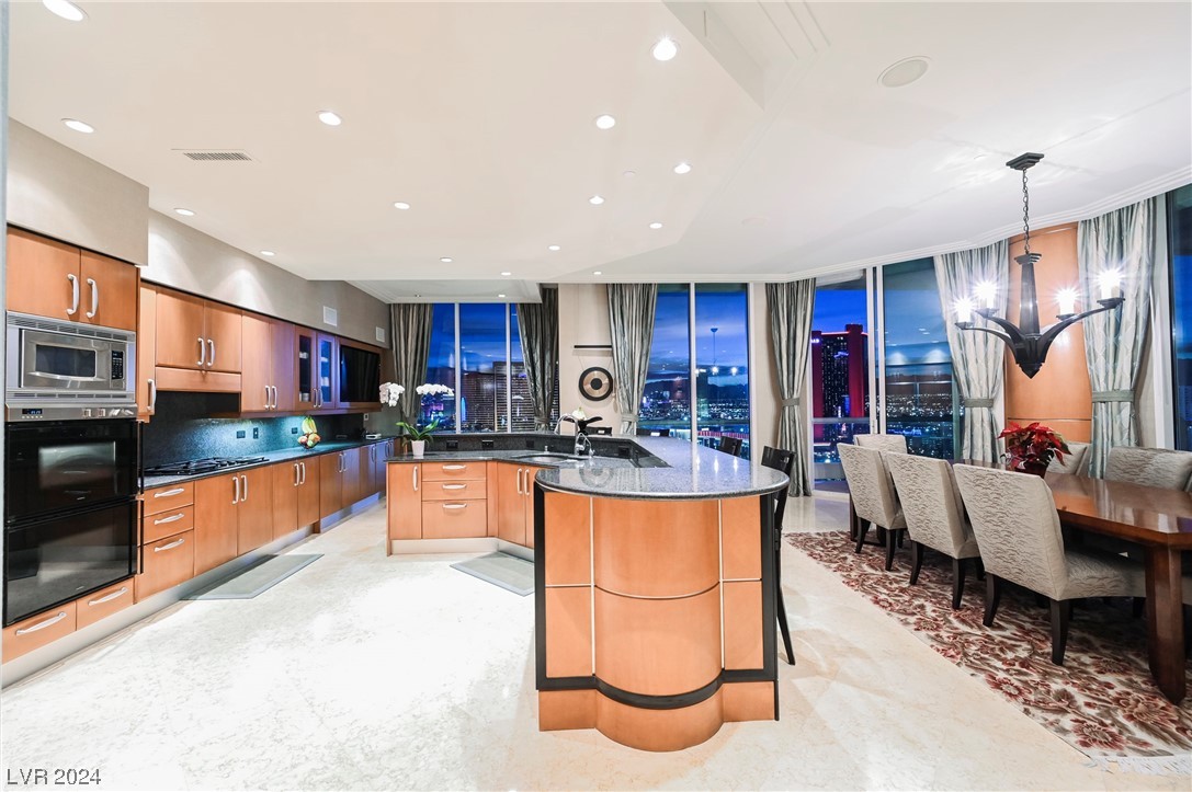 2877 Paradise Road 3004