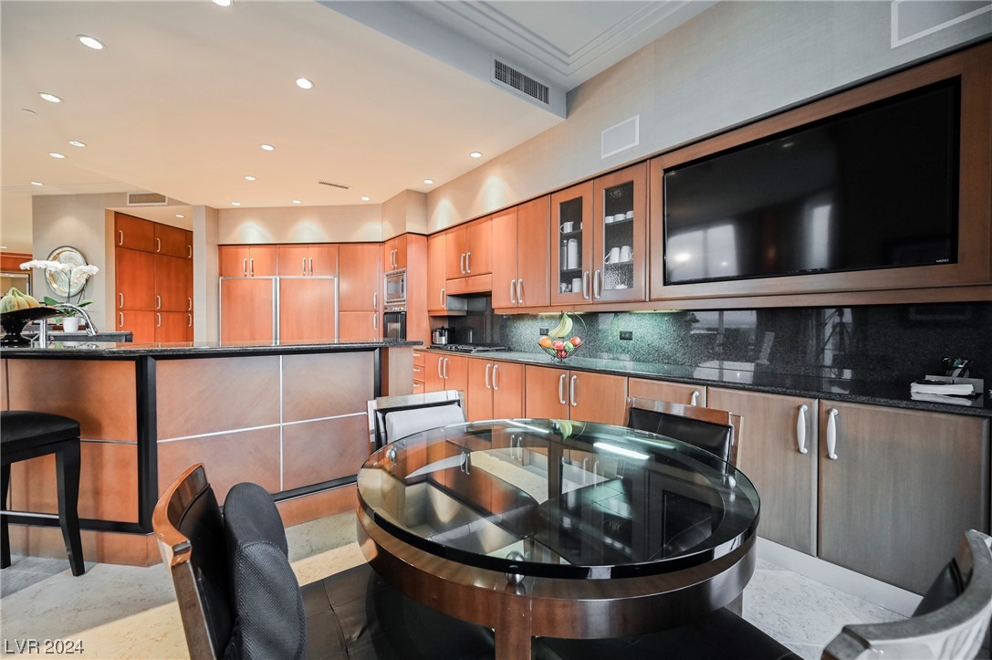 2877 Paradise Road 3004