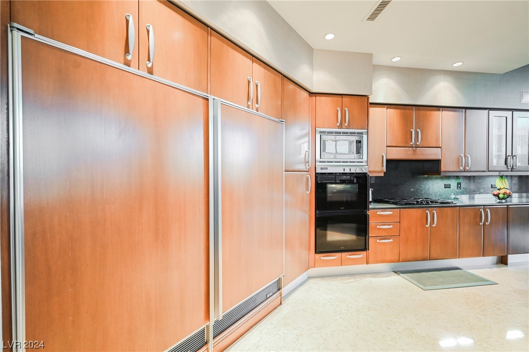 2877 Paradise Road 3004