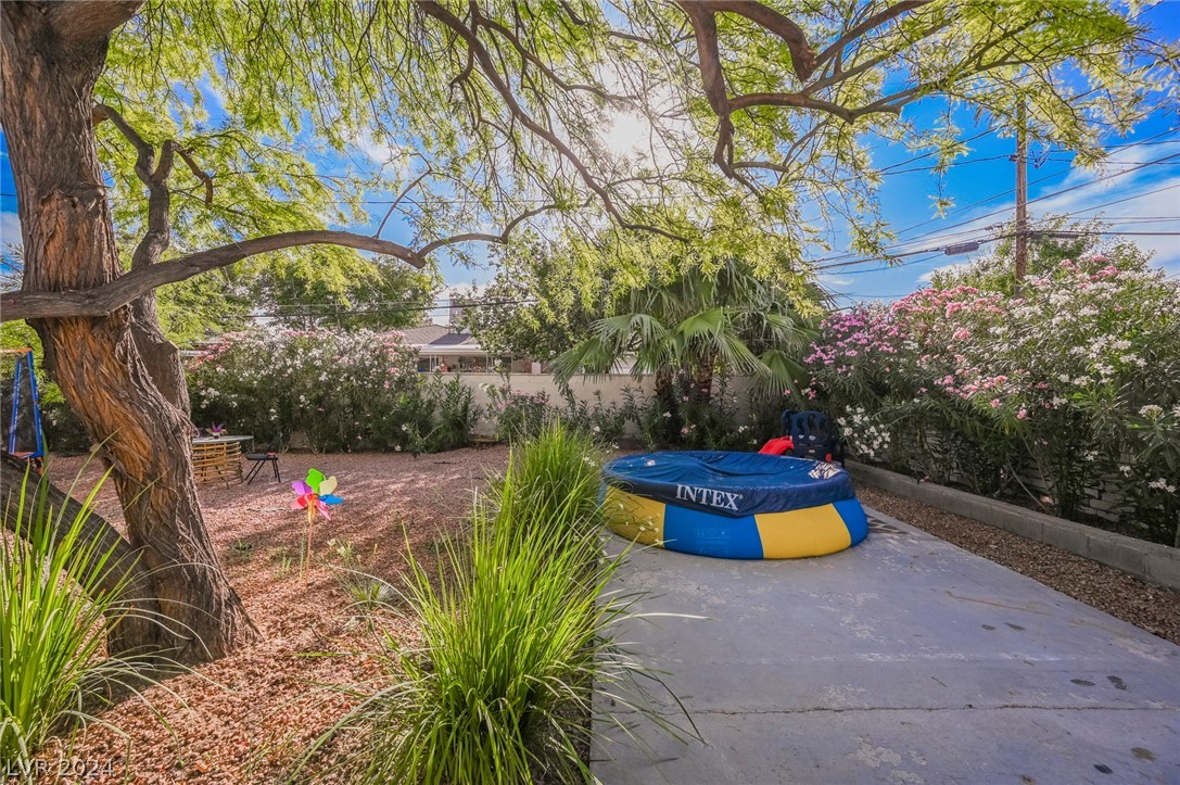 1120 Westwood Drive