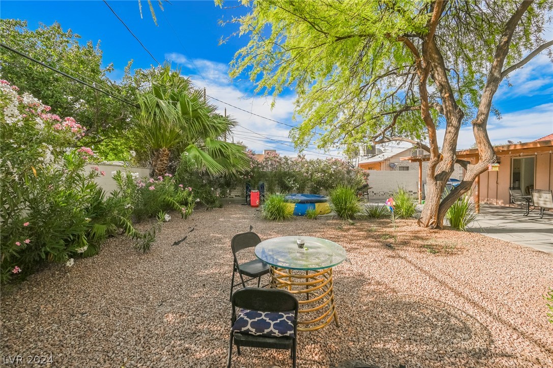 1120 Westwood Drive
