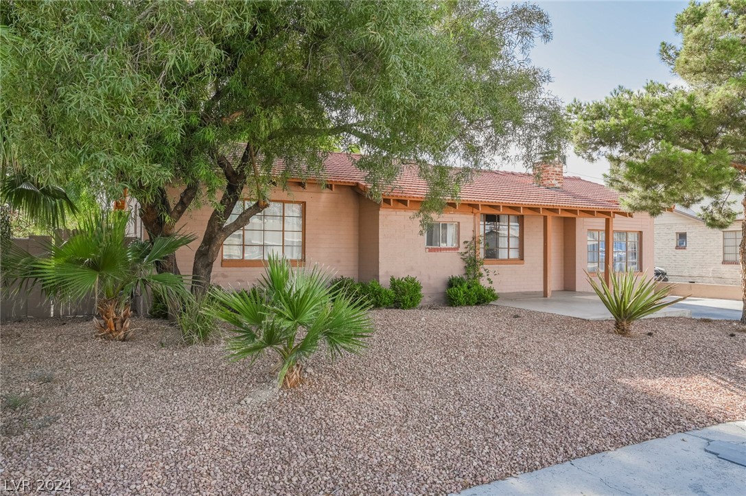 1120 Westwood Drive