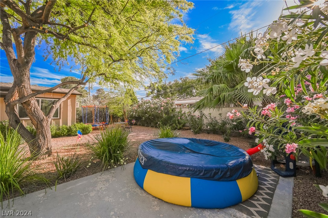 1120 Westwood Drive