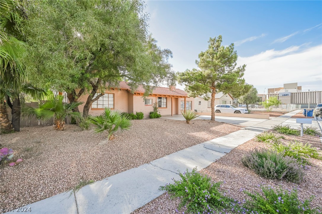 1120 Westwood Drive