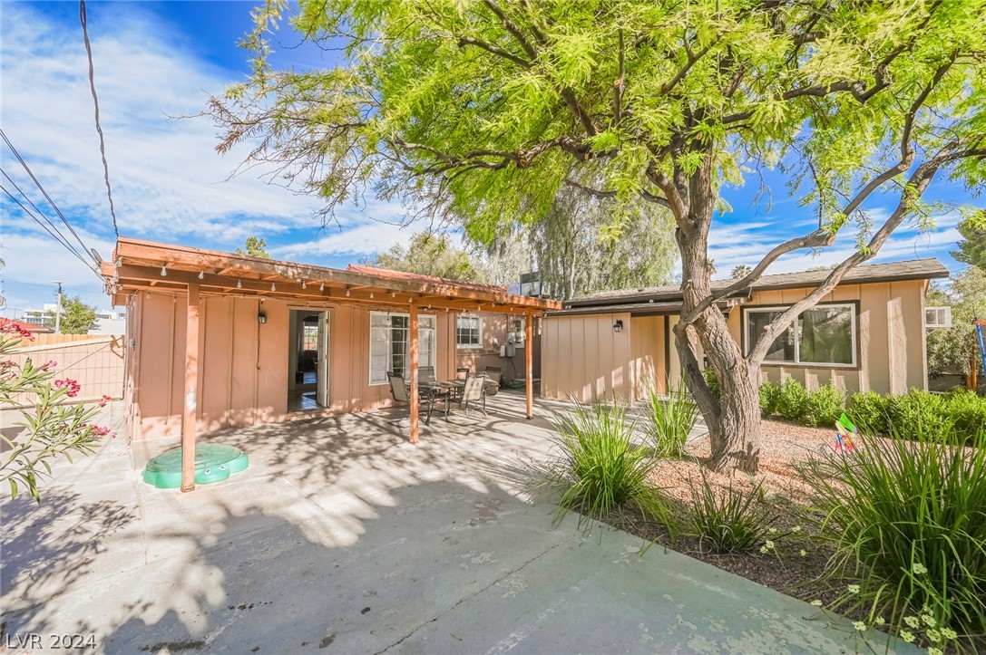 1120 Westwood Drive