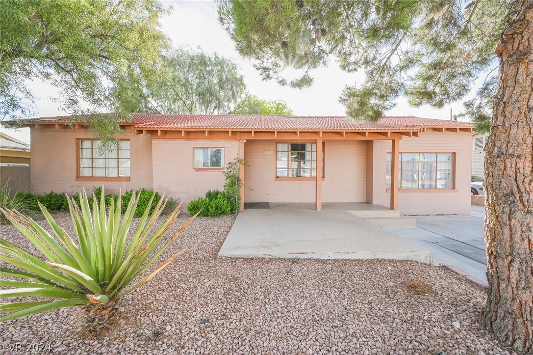 1120 Westwood Drive