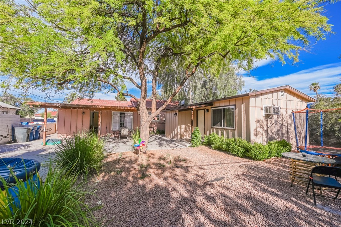 1120 Westwood Drive