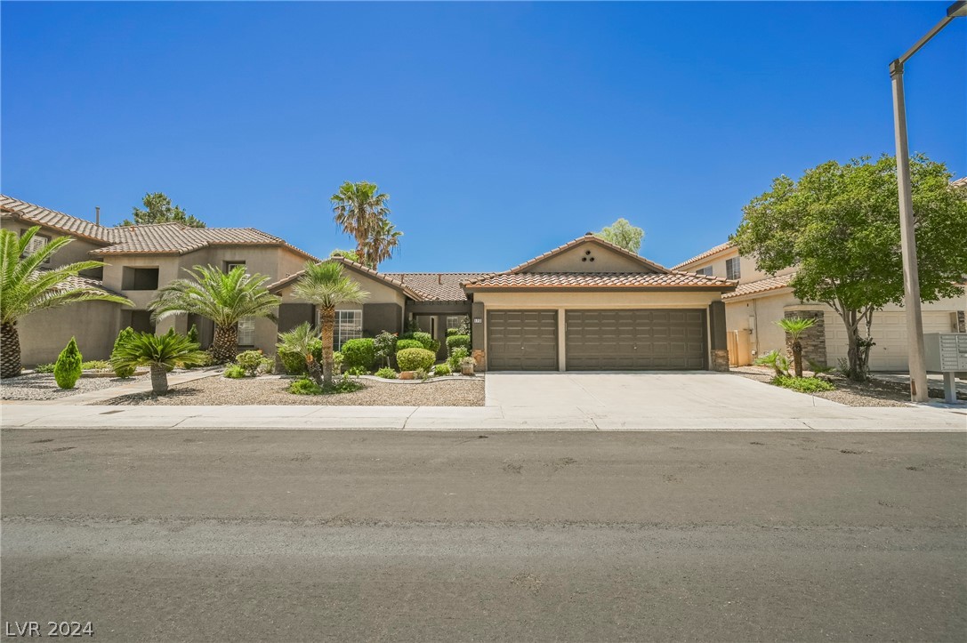 1713 Double Arrow Place