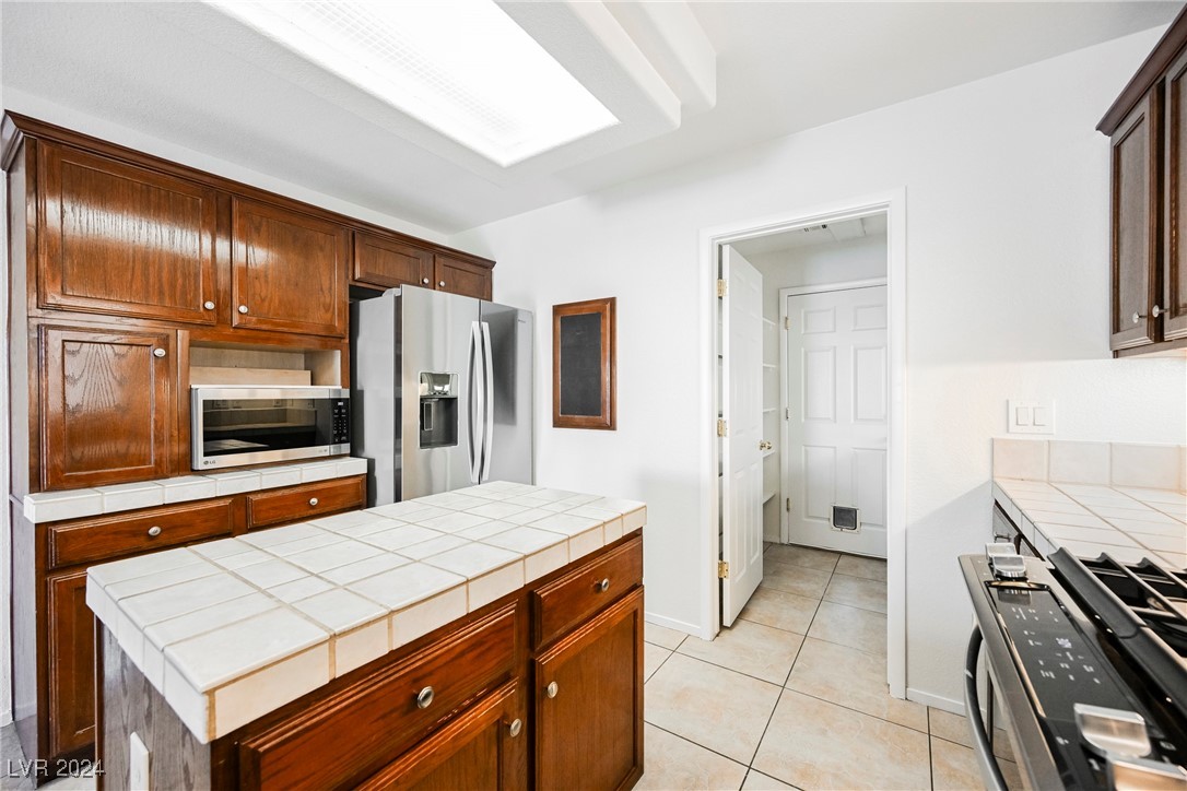 7476 Aurora Glow Street