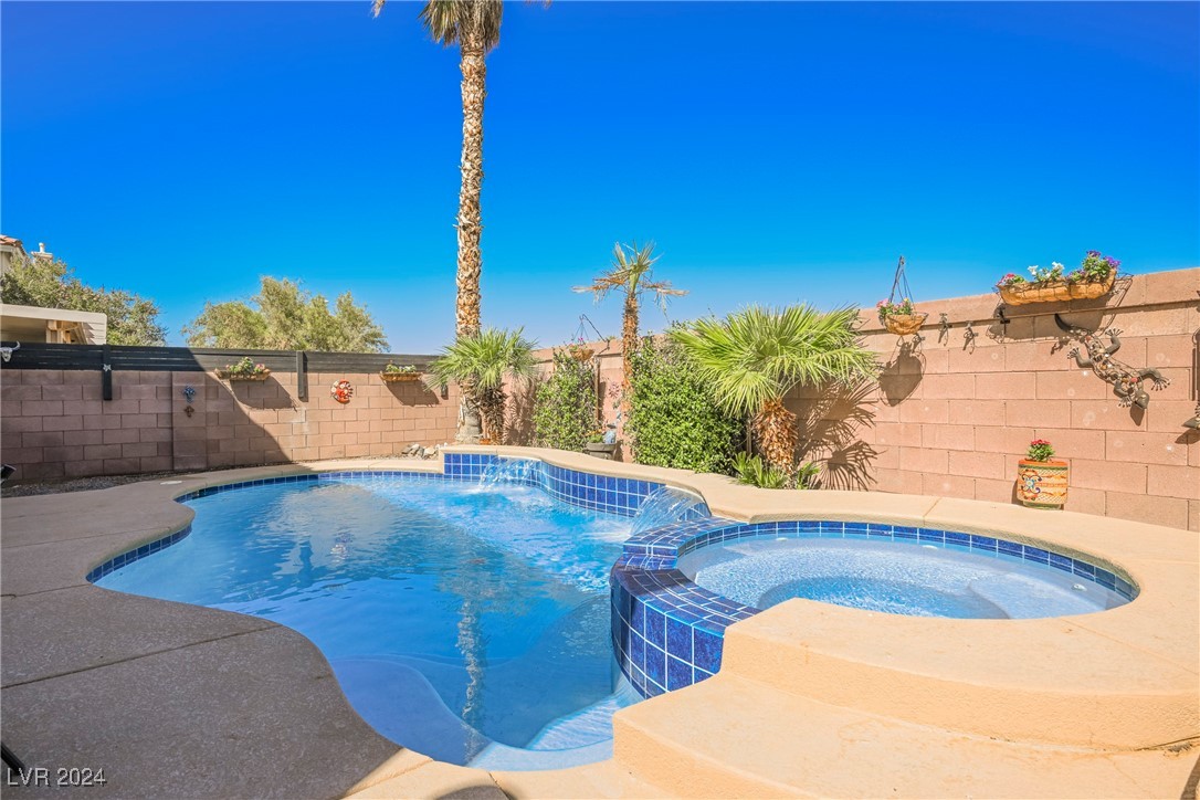 7476 Aurora Glow Street