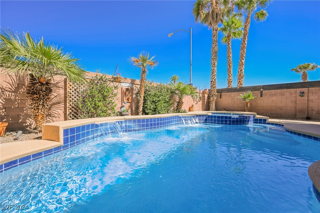 7476 Aurora Glow Street