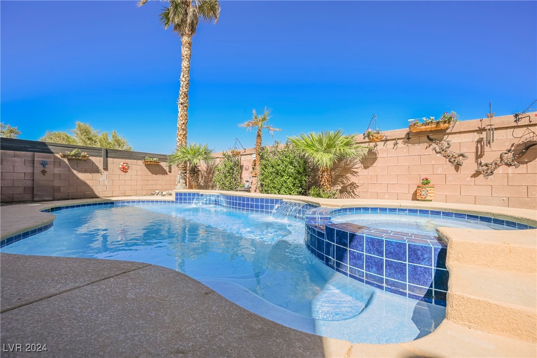 7476 Aurora Glow Street