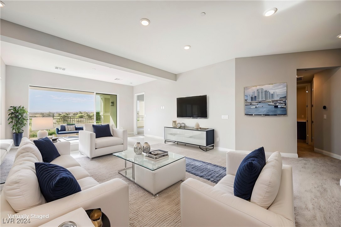 9201 Las Manaitas Avenue 401