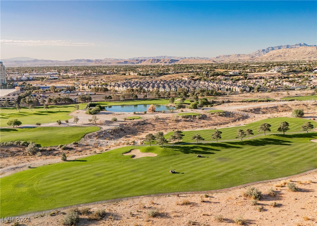 9201 Las Manaitas Avenue 401