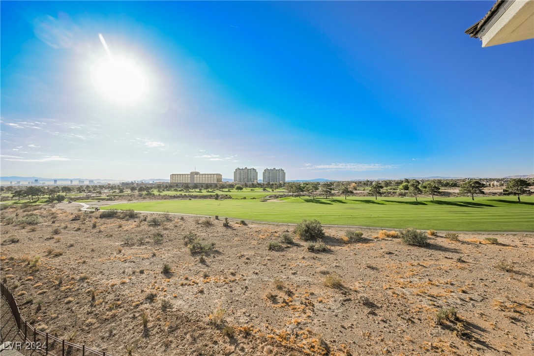 9201 Las Manaitas Avenue 401