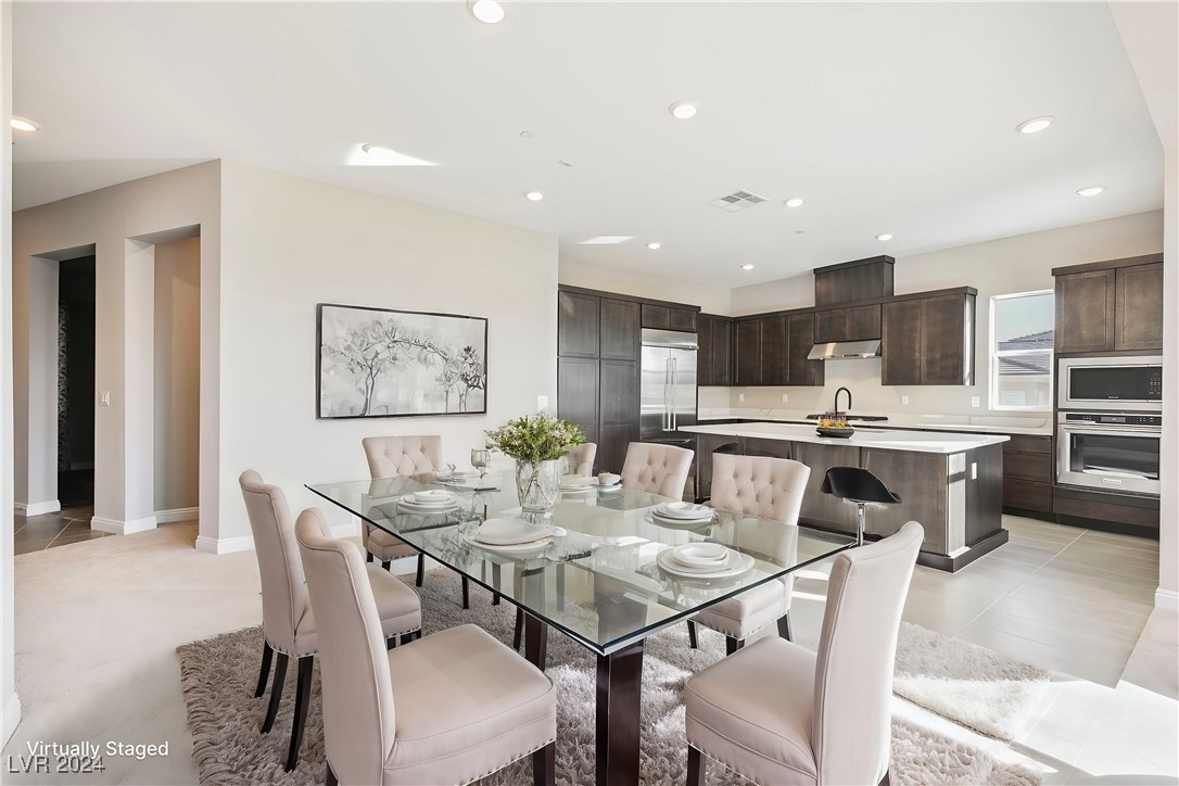 9201 Las Manaitas Avenue 401