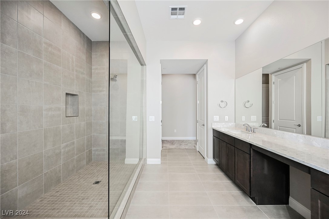 9201 Las Manaitas Avenue 401