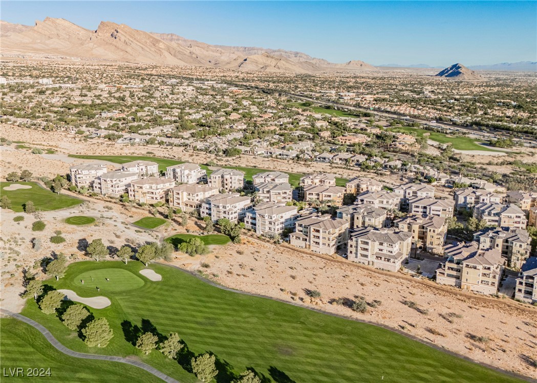 9201 Las Manaitas Avenue 401