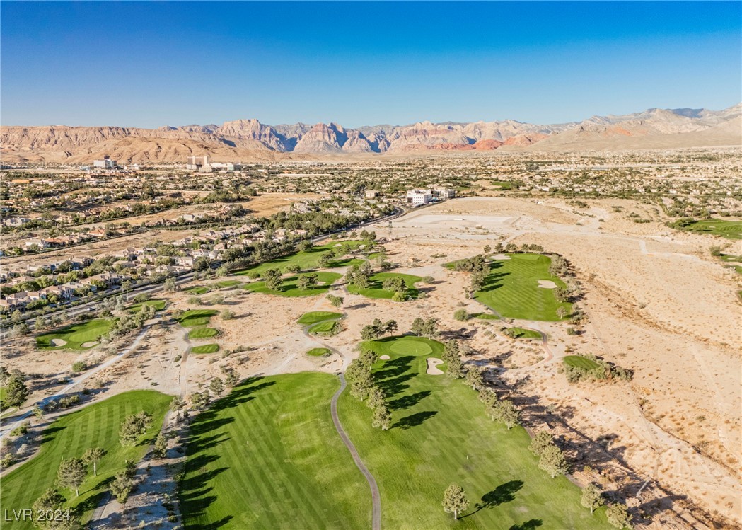 9201 Las Manaitas Avenue 401