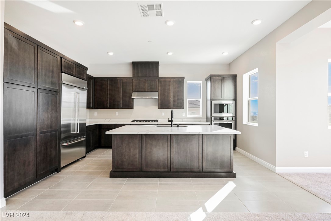 9201 Las Manaitas Avenue 401