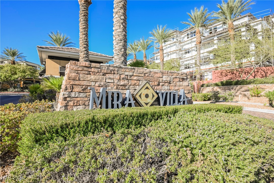 9201 Las Manaitas Avenue 401