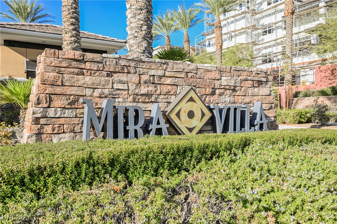 9220 Tesoras Drive 401