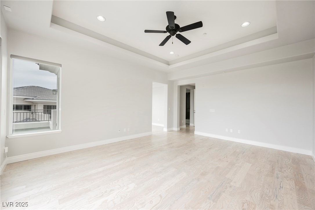 9220 Tesoras Drive 401