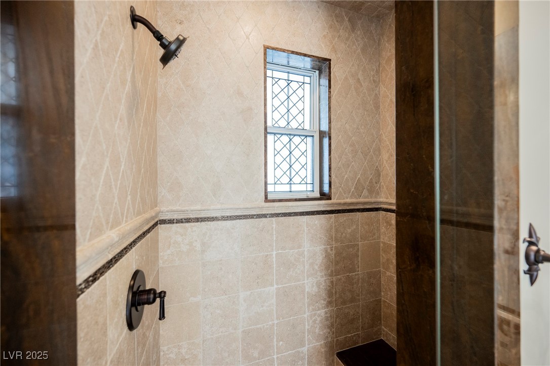 9220 Tesoras Drive 401